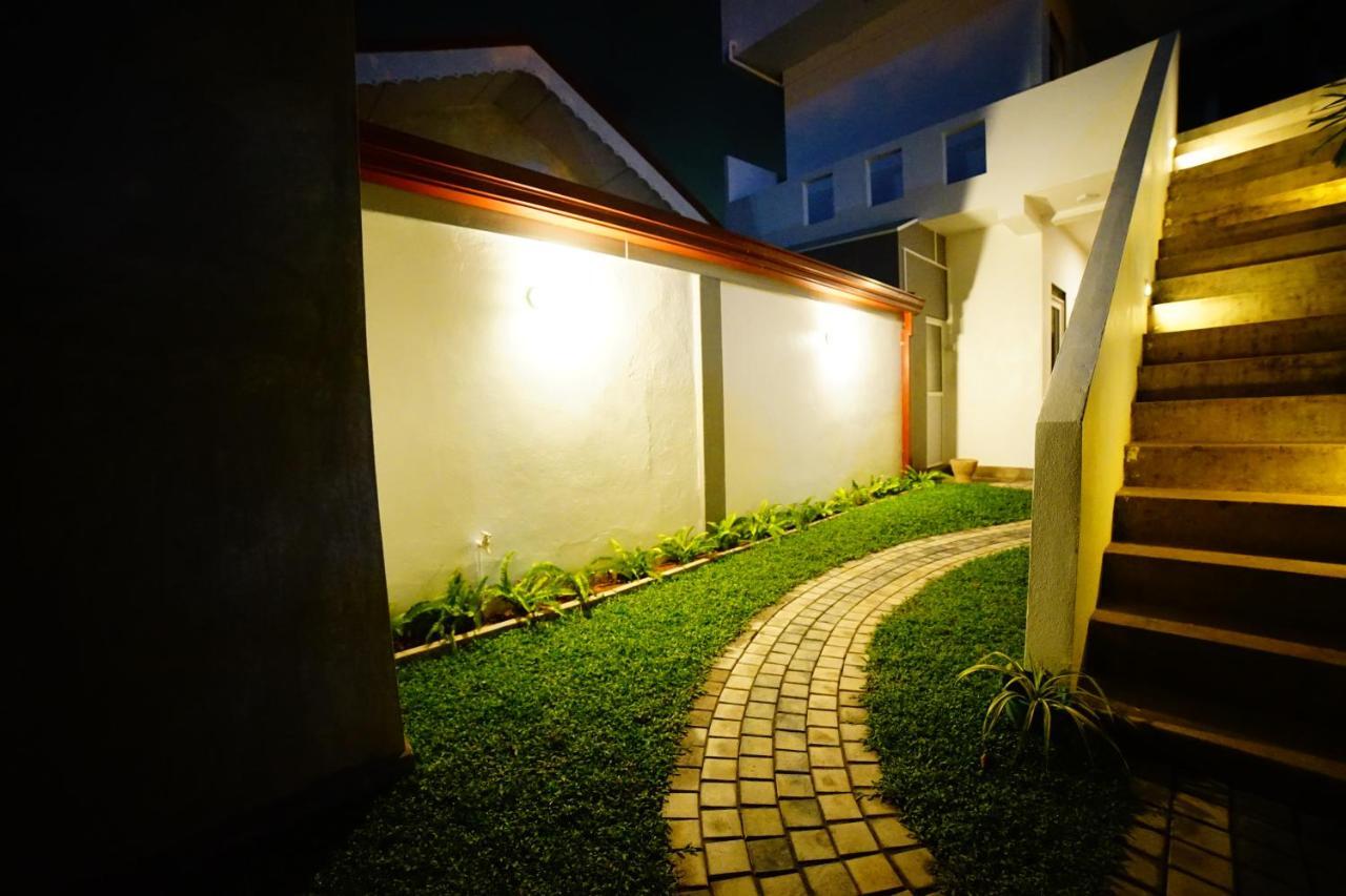 Island Life Hotel เนกอมโบ ภายนอก รูปภาพ