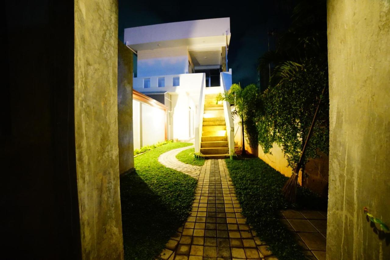 Island Life Hotel เนกอมโบ ภายนอก รูปภาพ